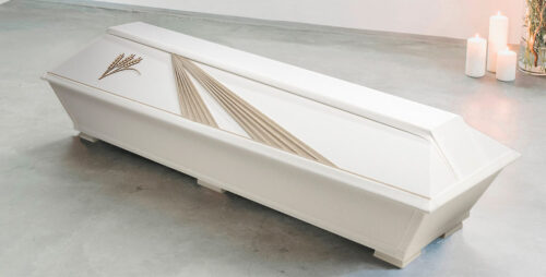 Pellavaverhoiltu arkku Vilja kertoo elämän ehtoosta Oulussa