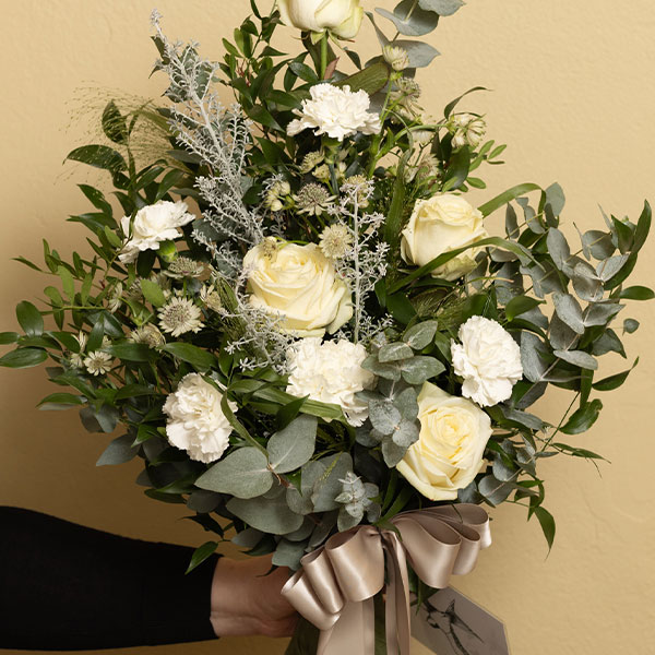 surukimppu vieraana hautajaisissa